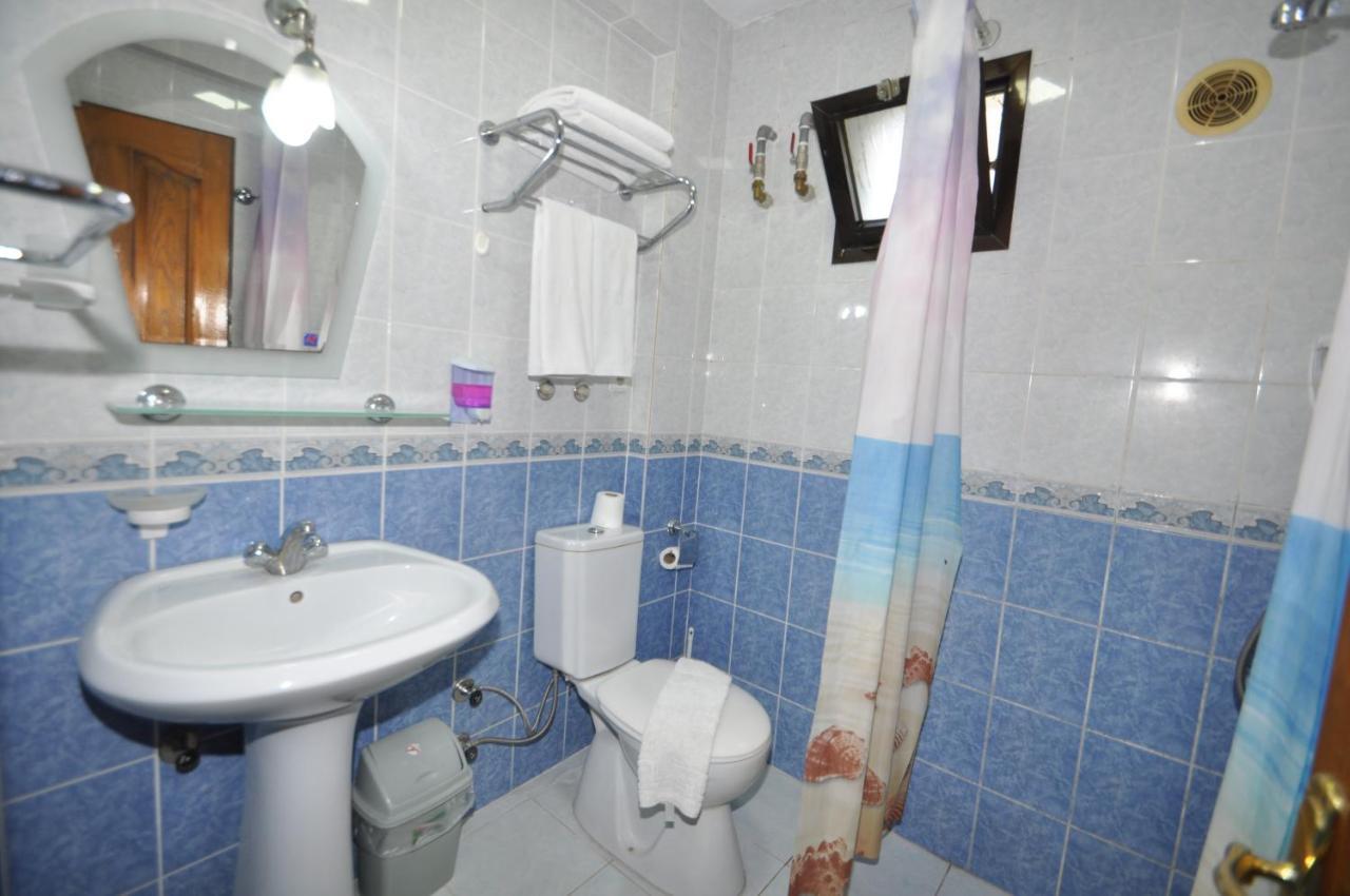 Defne & Zevkim Hotel Marmaris Bagian luar foto