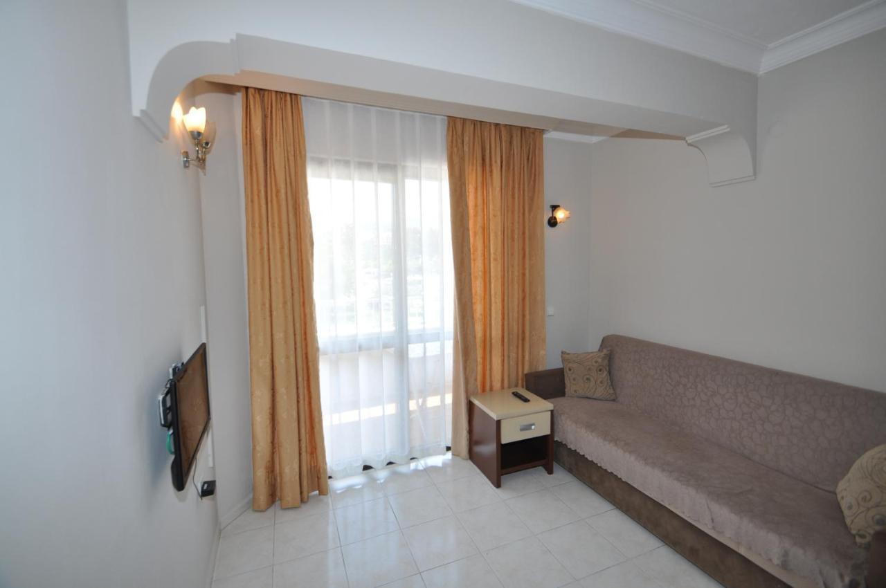 Defne & Zevkim Hotel Marmaris Bagian luar foto