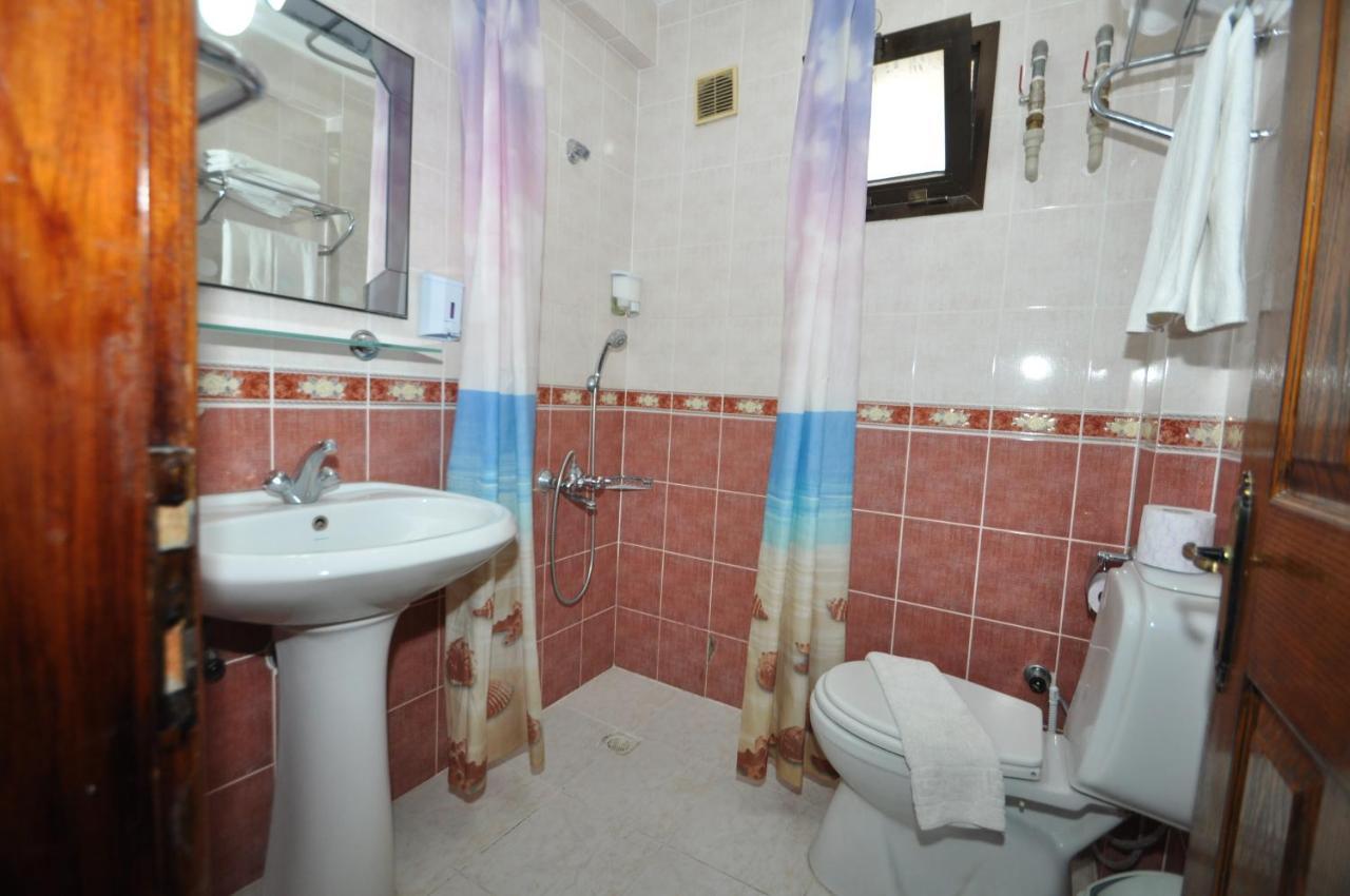 Defne & Zevkim Hotel Marmaris Bagian luar foto