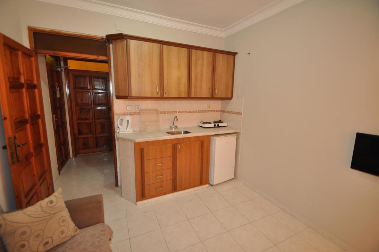 Defne & Zevkim Hotel Marmaris Bagian luar foto