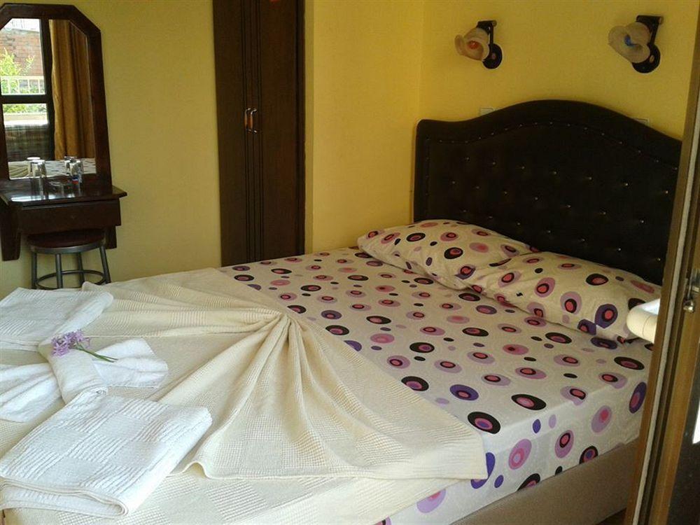 Defne & Zevkim Hotel Marmaris Bagian luar foto